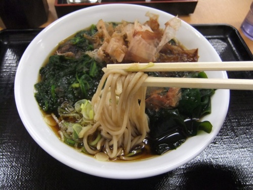 よし味そば＠御徒町のほうれん草そば２