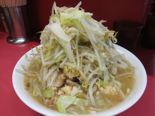 20140617_ラーメン二郎 ひばりヶ丘駅前店_ラーメン豚入りweb.JPG