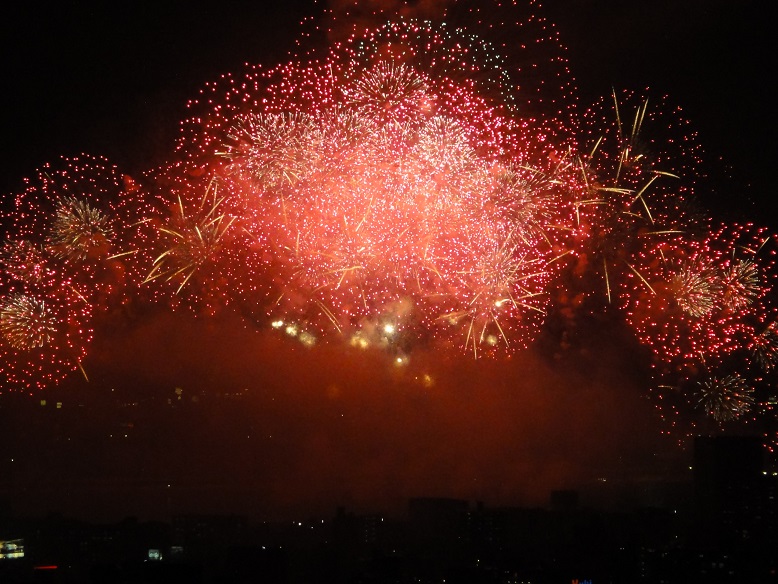 淀川花火大会2015_大輪赤.JPG