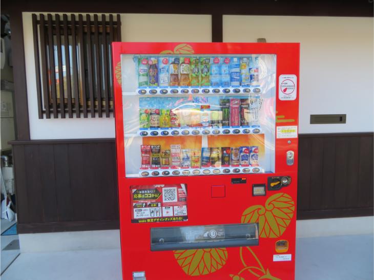 ご神紋二葉葵社殿のそこかしこに.jpg