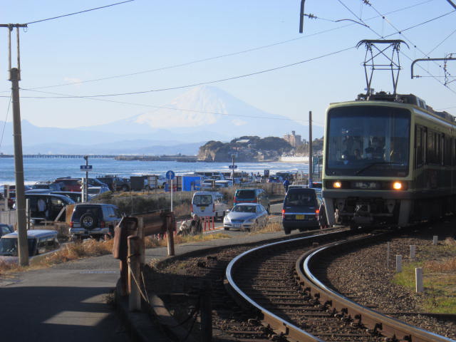 2000形と富士山