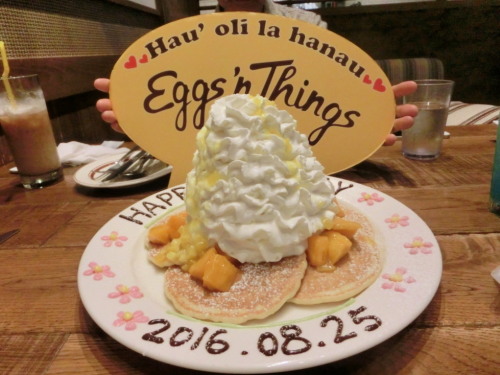 エッグスンティングス　マンゴーパンケーキ with エアーチーズケーキ.jpg