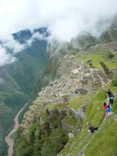 マチュピチュ　下を流れるのはウルバンバ川 (23).JPG