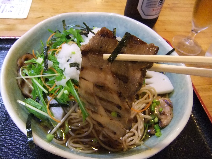 千住２丁目・柏屋の冷し炙り焼豚そば３20130815.JPG