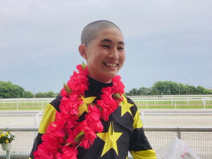 明星初勝利セレモニーａ.jpg
