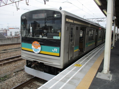 小田栄駅に停車中の列車