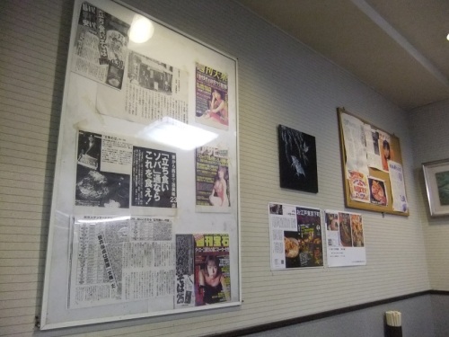 文殊本店＠両国の壁