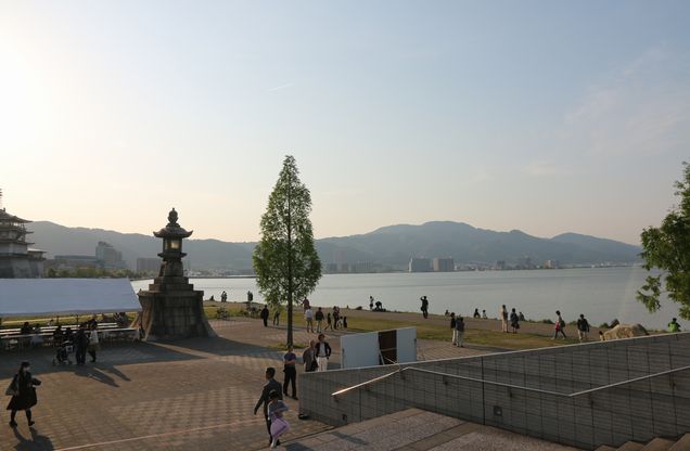 夕日の比叡山bl.jpg