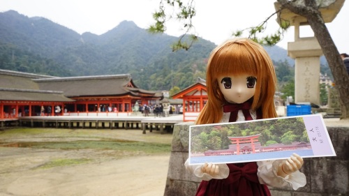 厳島神社　陽菜ちゃん.jpg