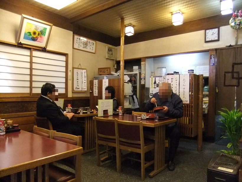梅田２丁目・やぶ忠の店内20130305.JPG