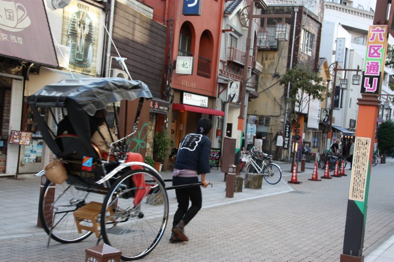 ６．浅草六区通り-03D 1210q.jpg