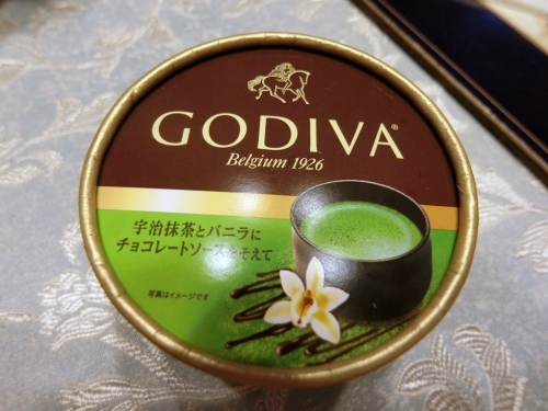 ＧＯＤＩＶＡ　宇治抹茶とバニラにチョコソースをそえて　パケ.JPG