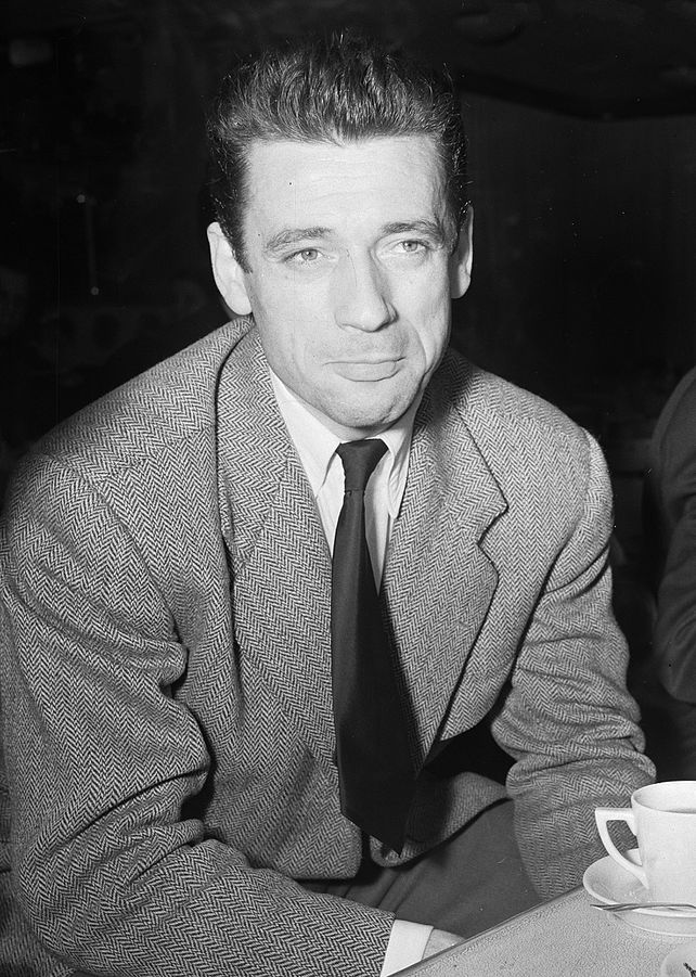 642px-Yves_Montand_1952.jpg