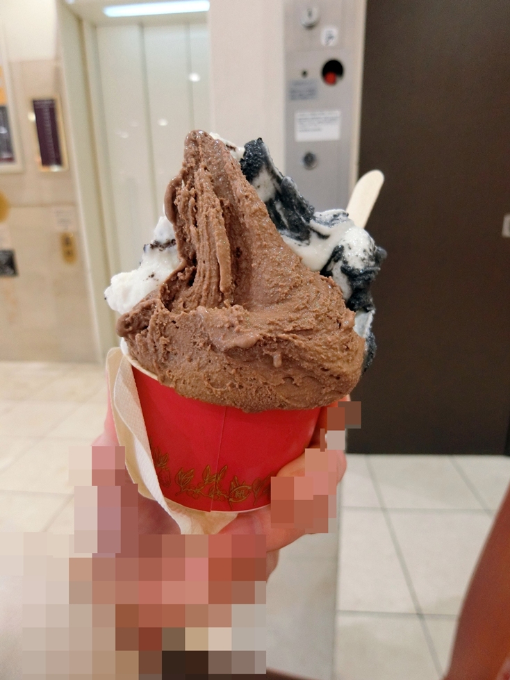 ダ・ルチアーノ　クッキークリーム・チョコレート・ゼブラ.JPG