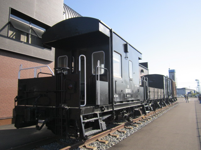 ヨ８０００