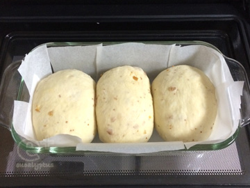 ドライイチヂク入りのミニ食パン - 二次発酵開始時
