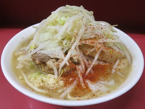 20150909_ラーメン二郎 ひばりヶ丘駅前店_ラーメン豚入り少な目.JPG