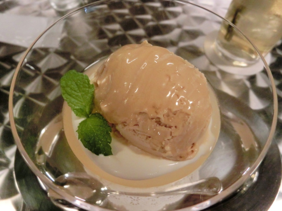 ＣＡＦＥ　ＤＥ　ＲＯＰＥ　ＧＩＮＺＡ　「よねむら」のグレープフルーツゼリー　上部.jpg