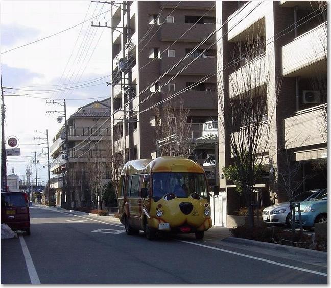 17やってきた犬バス