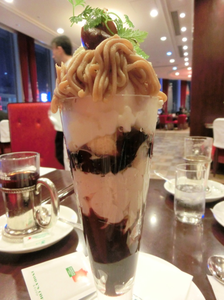 イノダコーヒー　モンブランパフェ.jpg