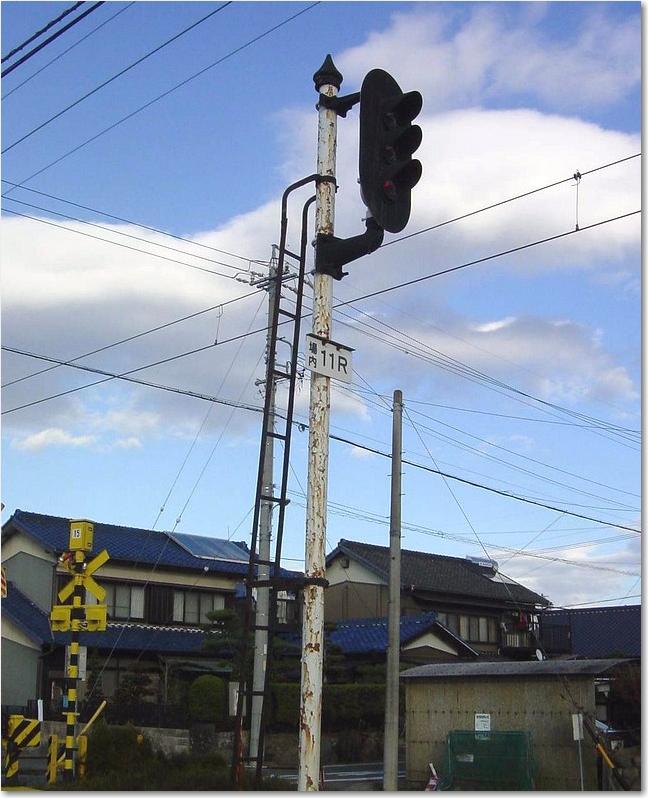 28錆びた信号機.JPG