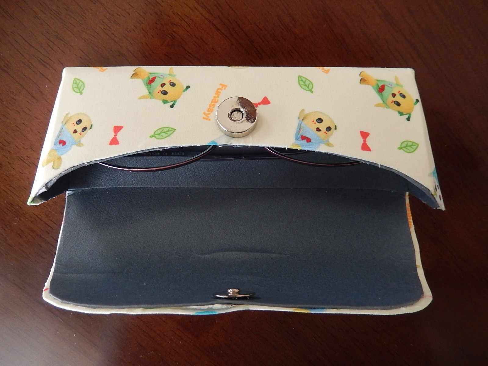 ふなっしー 眼鏡ケース  カルトナージュ.JPG