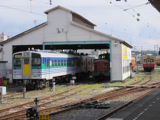 木更津駅構内の久留里線車両