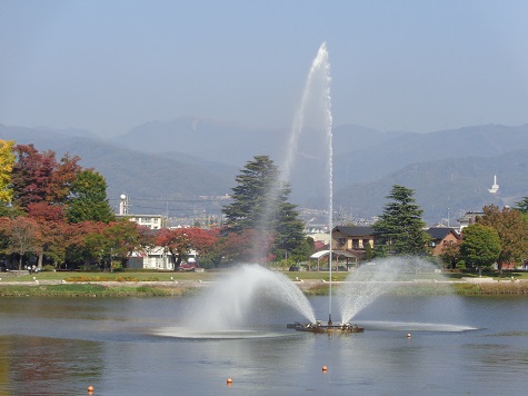 2湖上噴水湊側.JPG