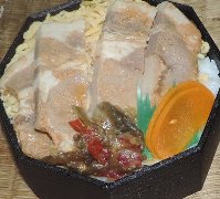 みそ粕豚丼2.JPG