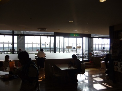 フードコート＠成田空港第1ターミナルビル２20130802.JPG