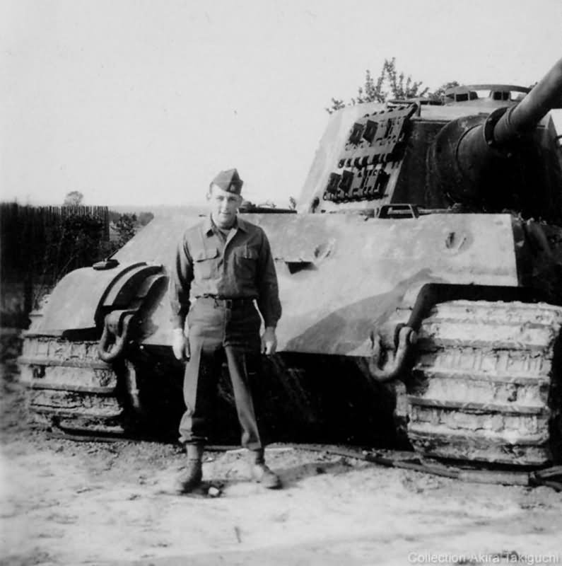 Tiger_2_tank_73.jpg