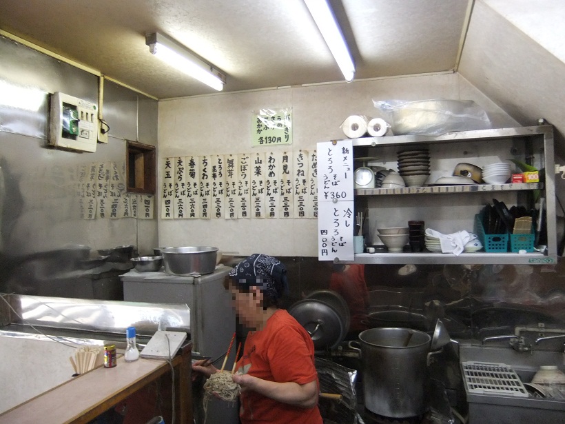 千住橋戸町・そば信の店内１20120717.JPG