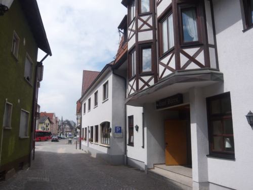 今日のホテルはライメンのヴェーレンホテル。<br />
春に訪れたフランスで最も美しい村々を思い出す。