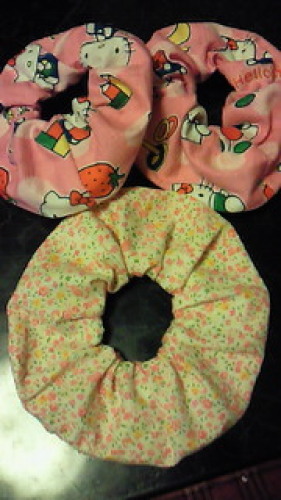 手作りのシュシュ