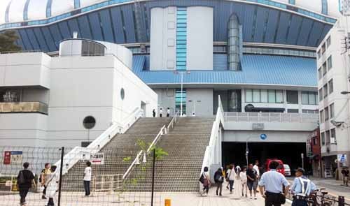 大阪ドーム 北口下.JPG