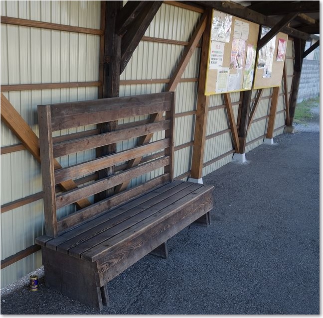 30木のベンチ