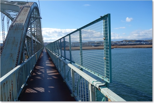 87なぜか金網フェンスが・・・