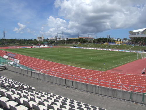 2013_0706沖縄市陸上競技場0002.JPG