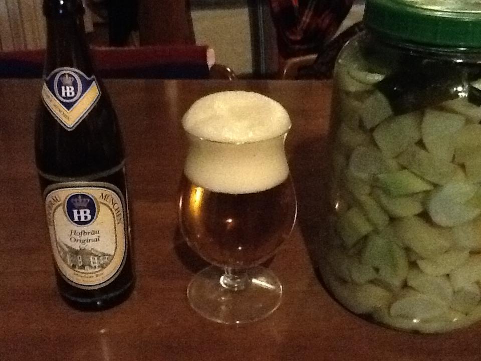 いただいたドイツビールと自家製大根漬け