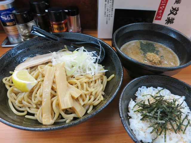 20120917_麺屋双葉濃厚つけ麺ミニチャーマヨごはんセットfT.JPG