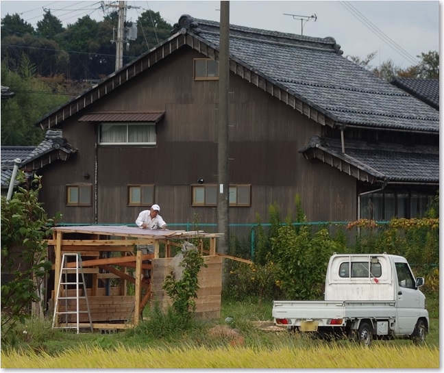 32お父さん作業中