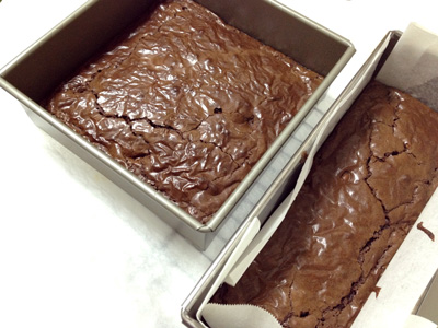 131117 アメリカのミックス粉でブラウニー焼き上がり