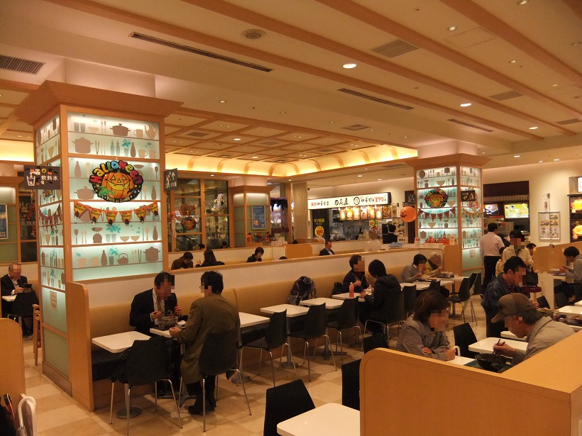 千住ミルディスのフードコート20131024.JPG