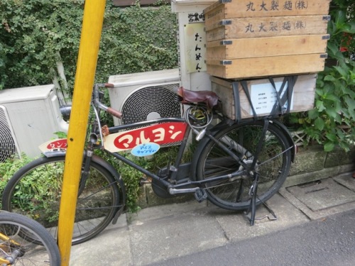 20120808_麺処 まるよし商店自転車.web.JPG