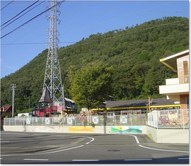 05保育園の横を