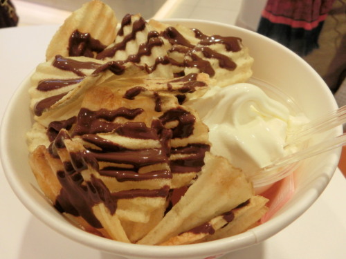 カルビー+　ロイズのチョコ味＋ソフトクリーム.jpg