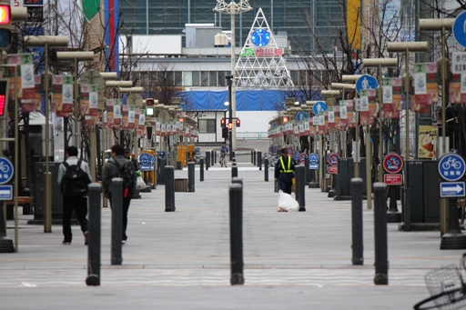 早朝の平和通買物公園.JPG