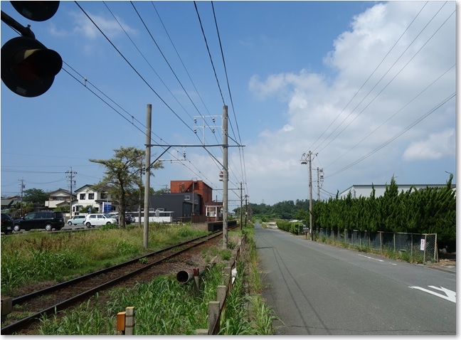 03折り返して線路沿いに