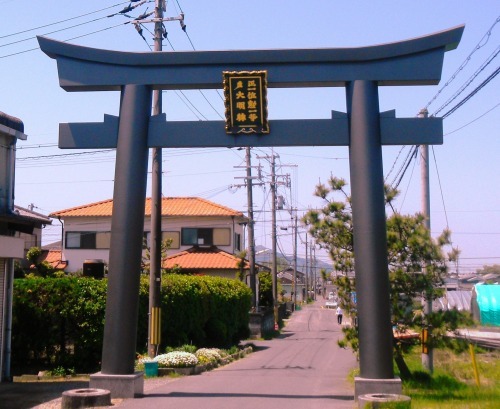 017多神社一の鳥居(V.2012_04_28__07_04_16).jpg