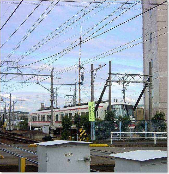 12踏切のむこう